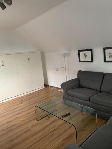 Zentrales Dachgeschossapartment In Leichligen Leichlingen Buitenkant foto